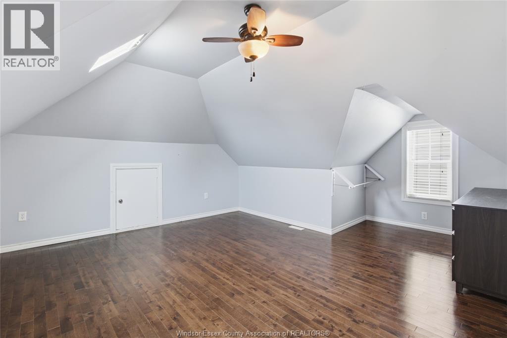 1220 Gladstone, Windsor, ON - Indoor Photo Showing Other Room