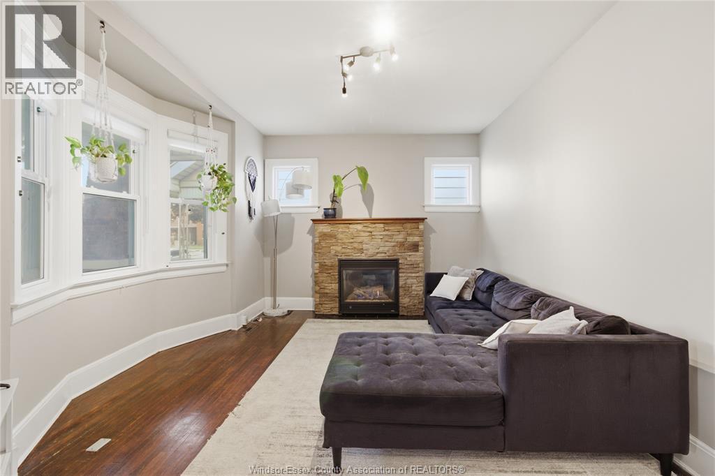 1220 Gladstone, Windsor, ON - Indoor Photo Showing Living Room With Fireplace