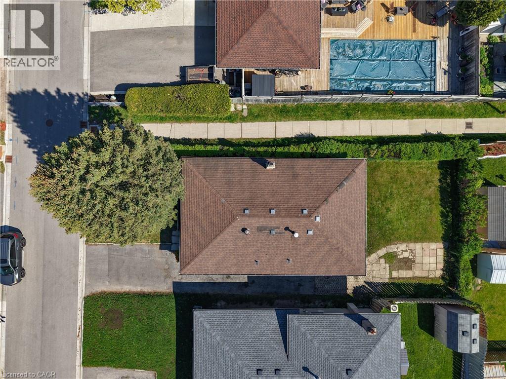 106 Kimberly Crescent, Kitchener, ON - Outdoor