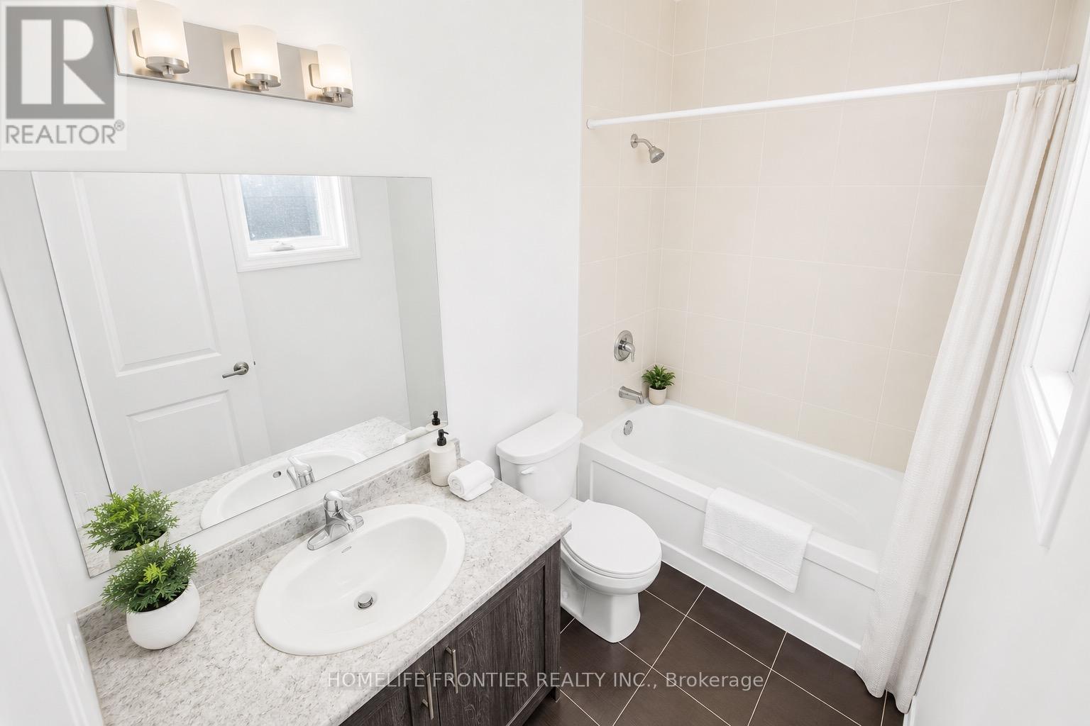 11 Spruceside Drive, Kawartha Lakes, ON - Indoor Photo Showing Bathroom