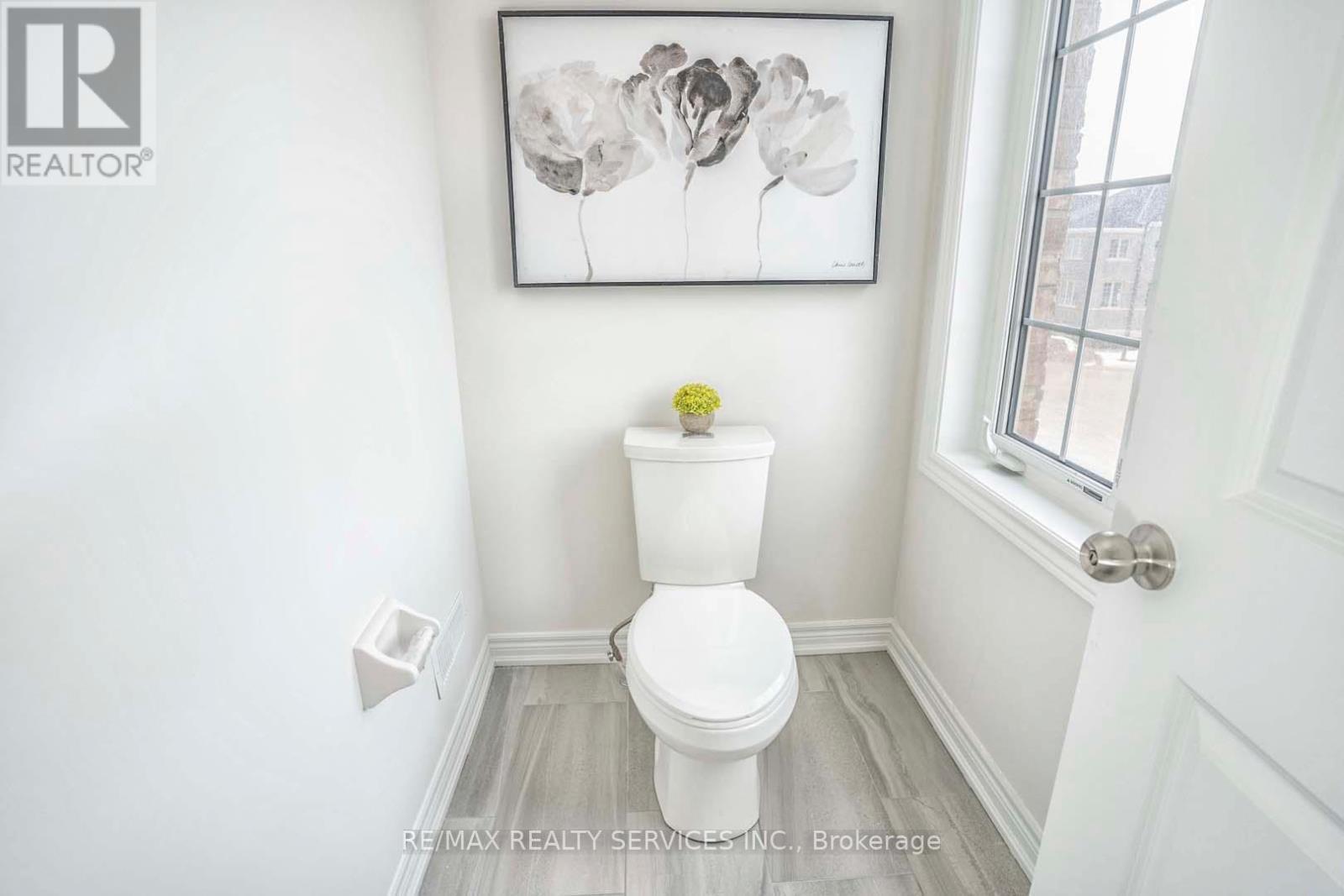 525 Red Elm Road, Shelburne, ON - Indoor Photo Showing Bathroom