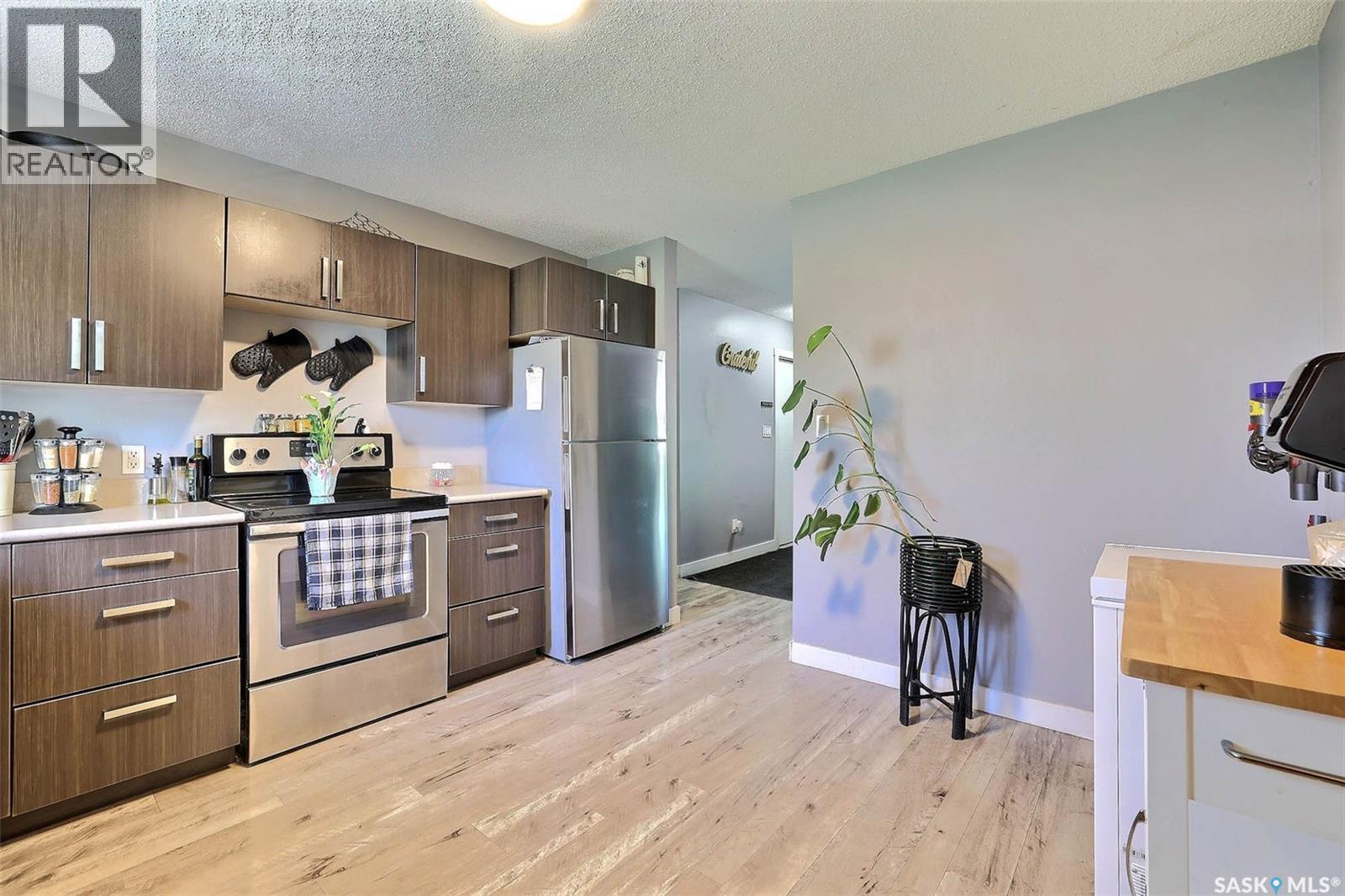 31 Paynter Crescent, Regina, SK - Indoor Photo Showing Kitchen