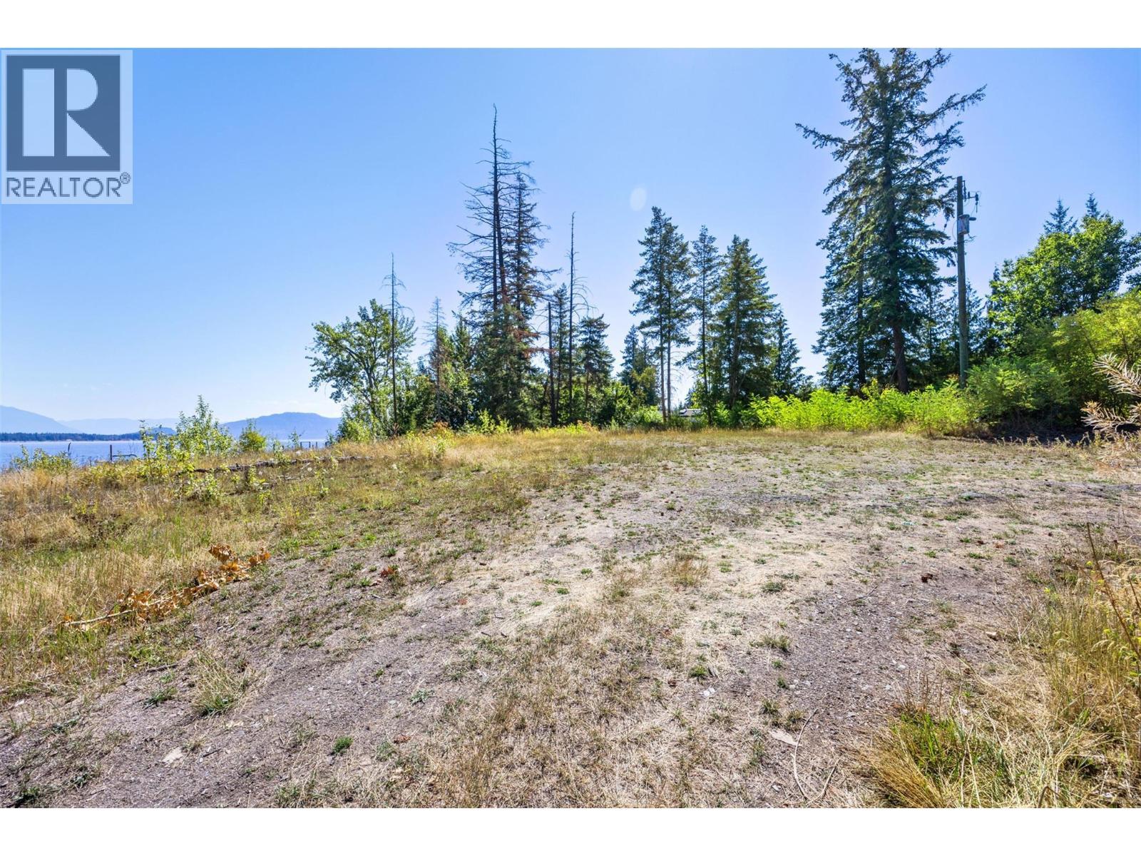 663 Waverly Park Frontage Road, Sorrento, BC