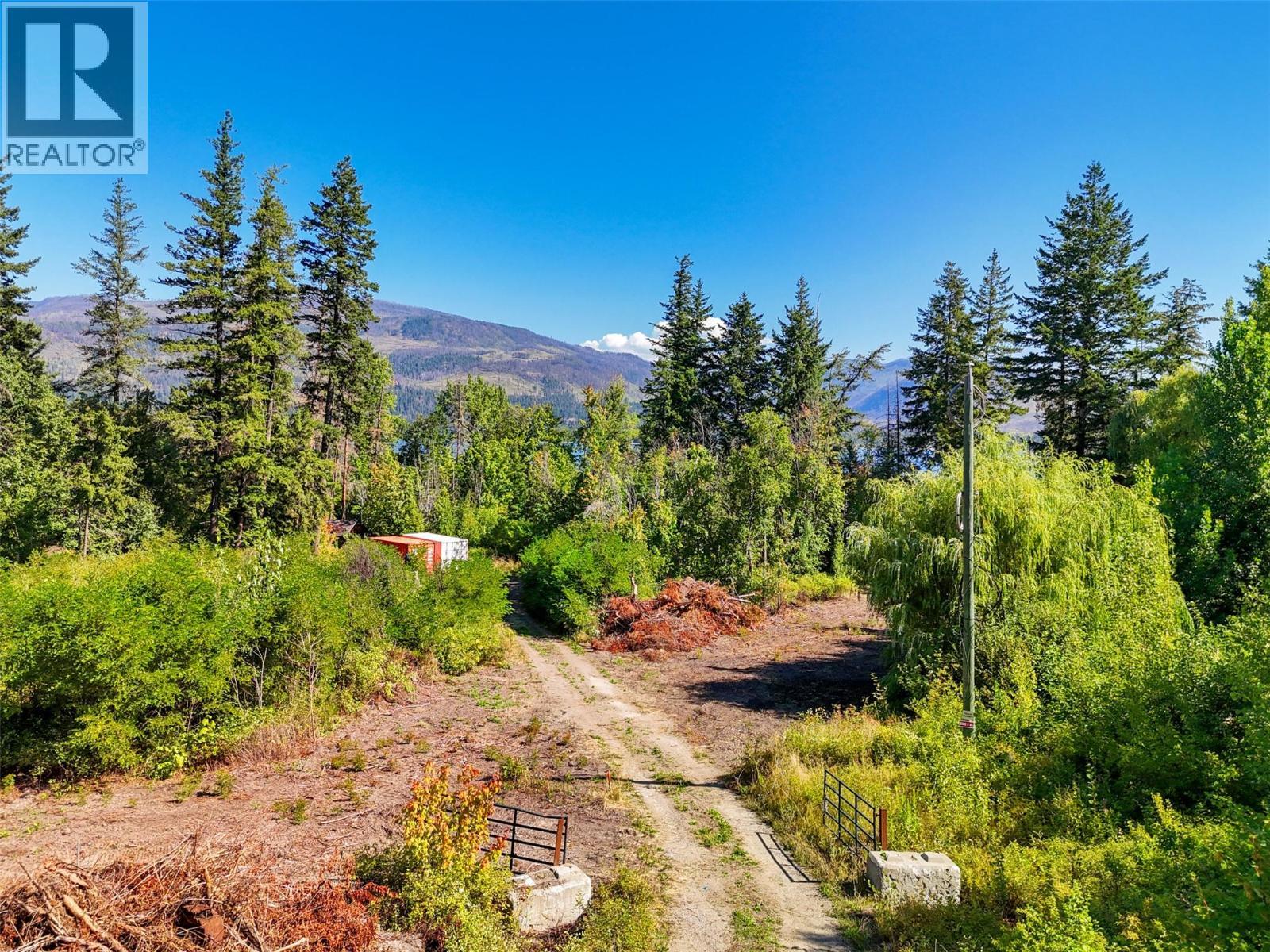 663 Waverly Park Frontage Road, Sorrento, BC