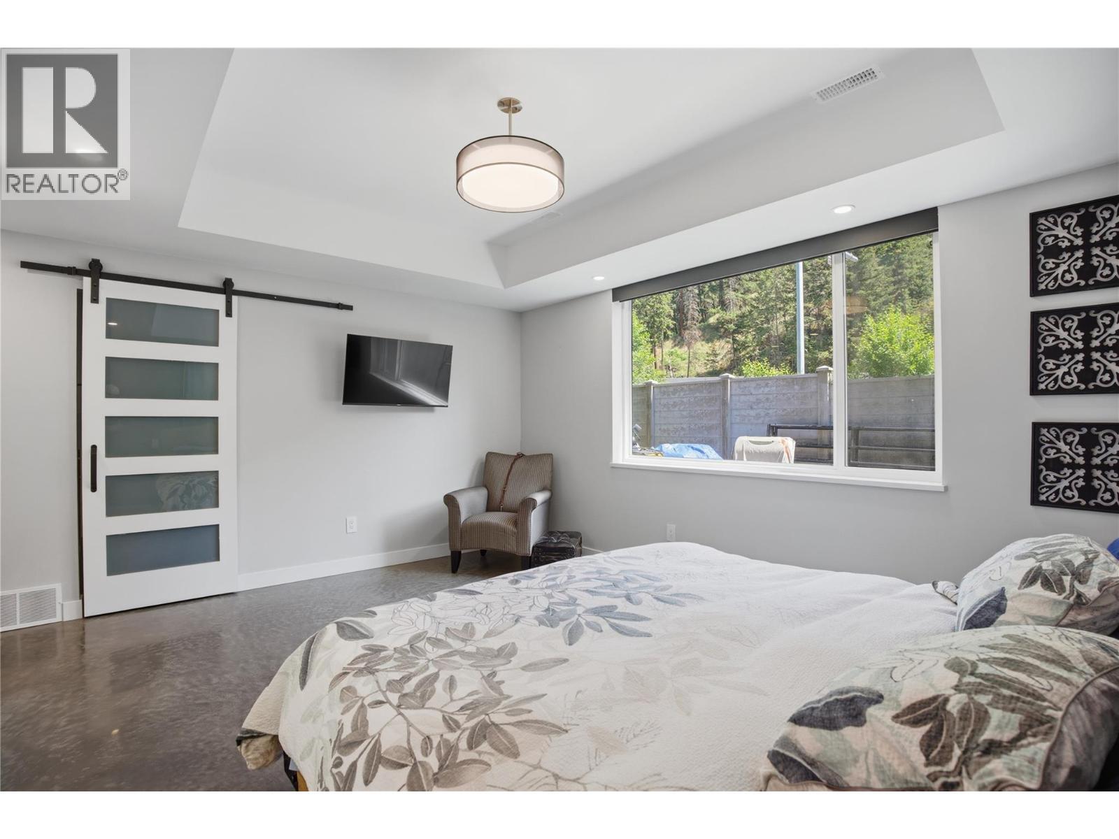 1015 Paquette Road, Chase, BC - Indoor Photo Showing Bedroom