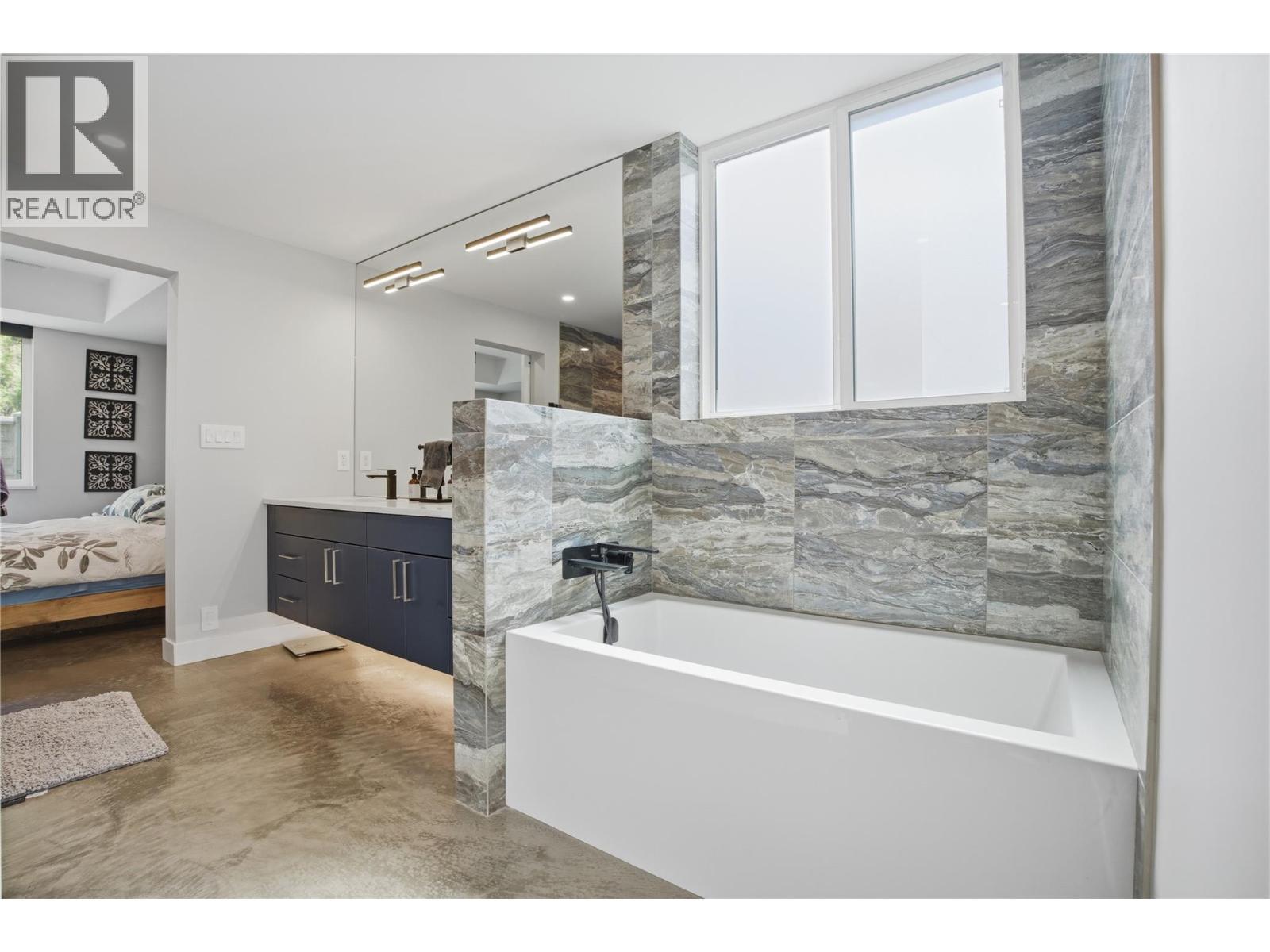 1015 Paquette Road, Chase, BC - Indoor