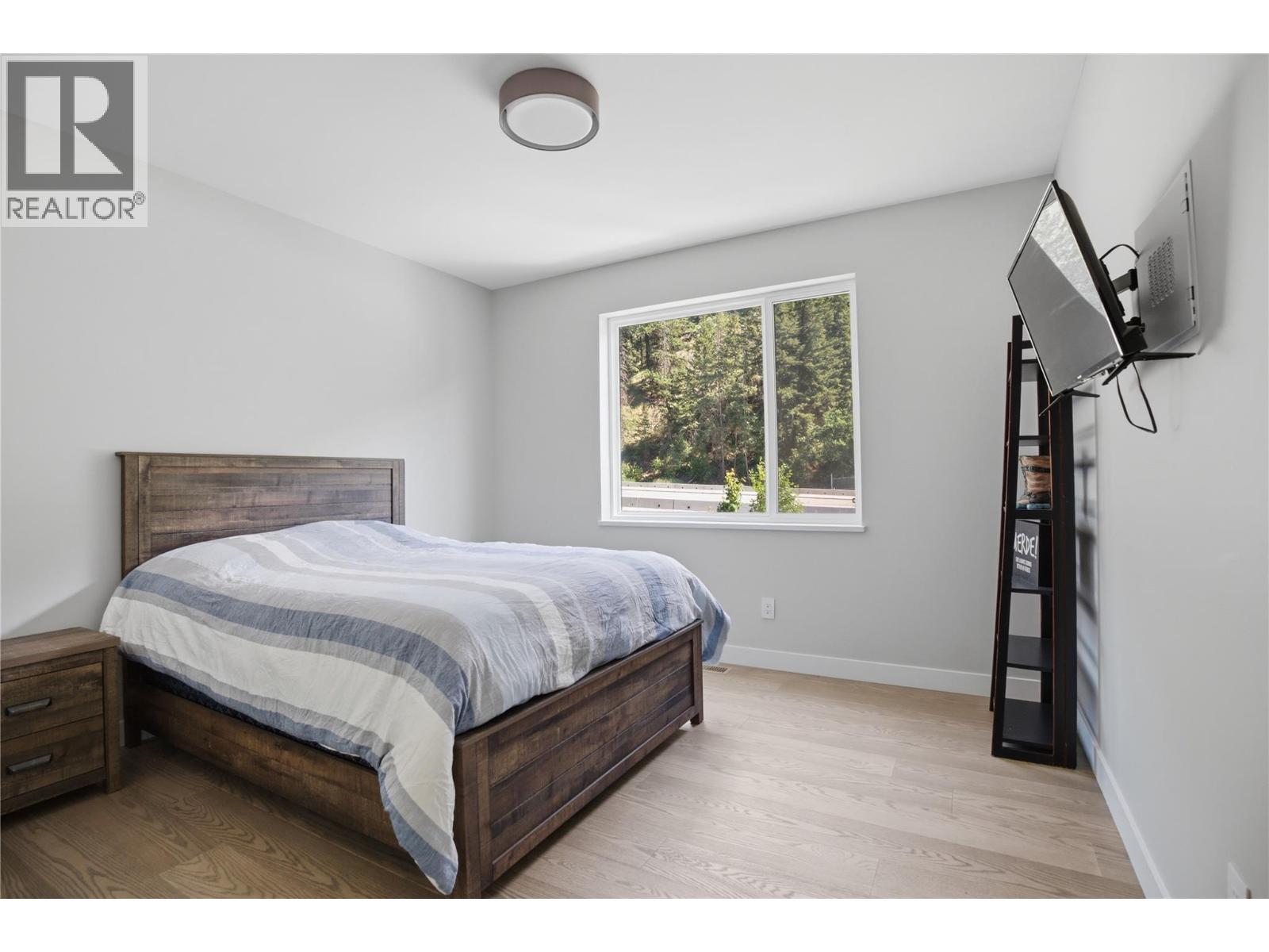 1015 Paquette Road, Chase, BC - Indoor Photo Showing Bedroom