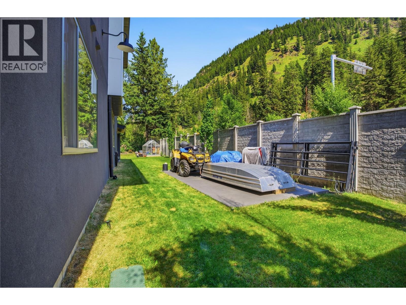 1015 Paquette Road, Chase, BC - Outdoor