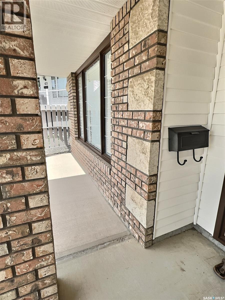 419 Clasky Drive, Estevan, SK - With Exterior