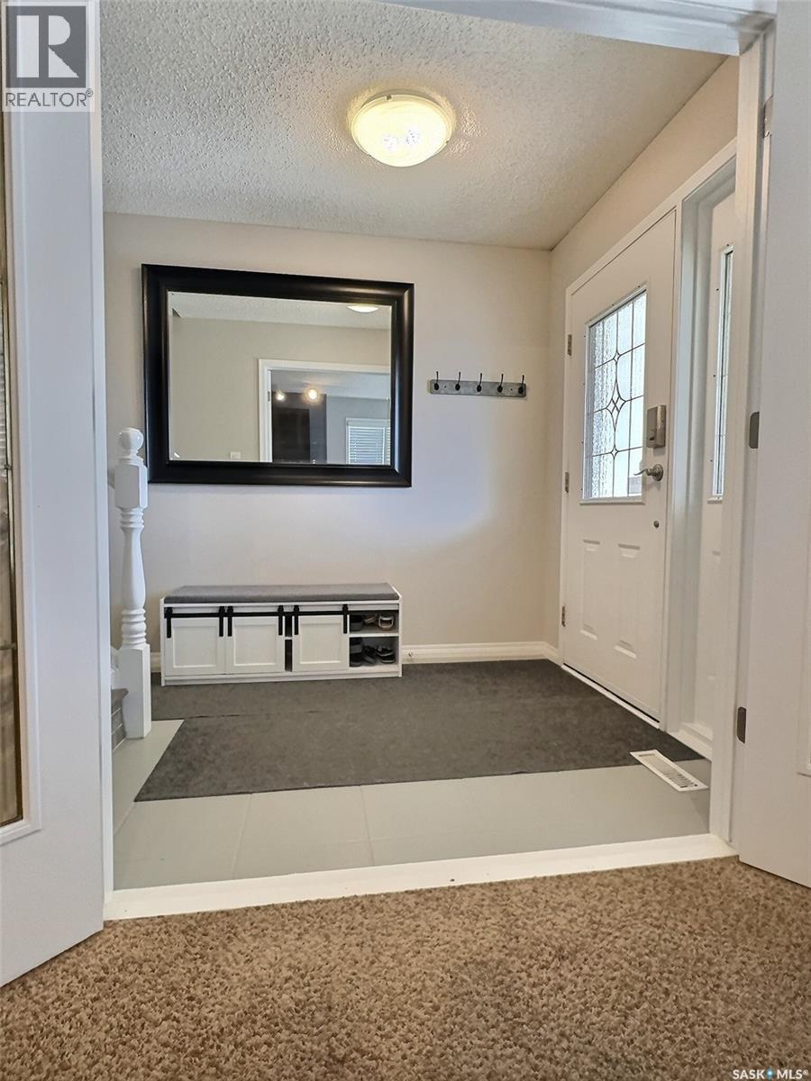 419 Clasky Drive, Estevan, SK - Indoor Photo Showing Other Room