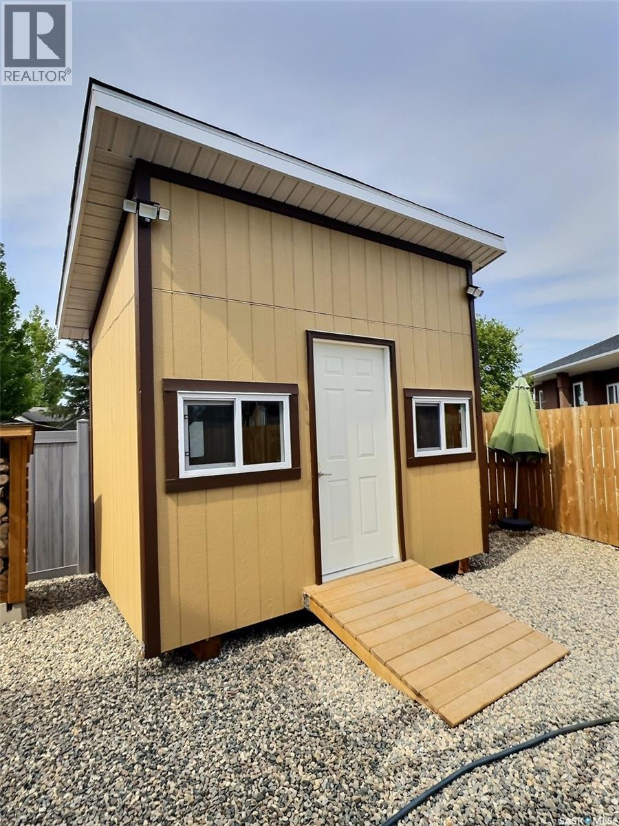 419 Clasky Drive, Estevan, SK - Outdoor With Exterior