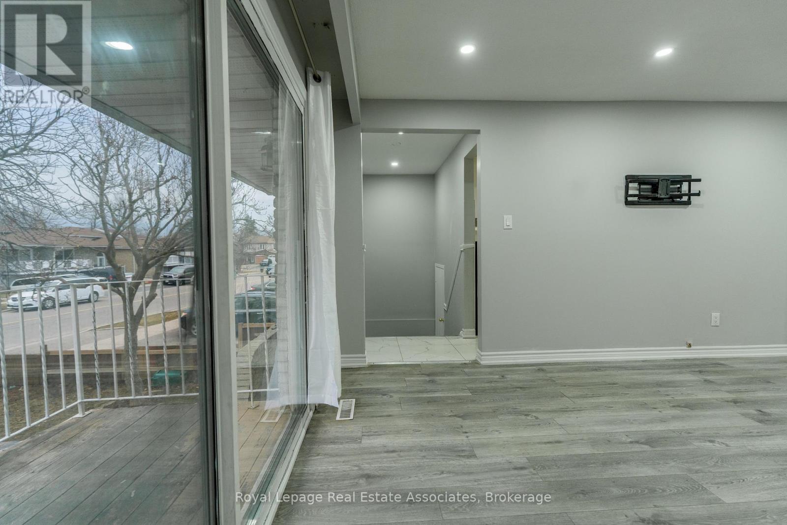 337 Hansen Road N, Brampton, ON - Indoor Photo Showing Other Room
