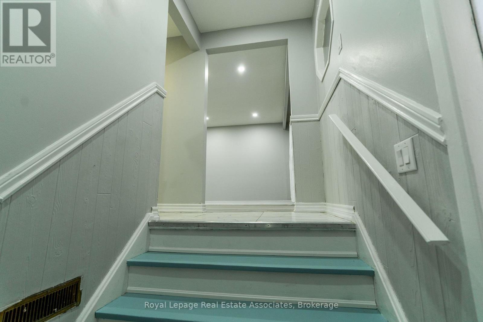 337 Hansen Road N, Brampton, ON - Indoor Photo Showing Other Room