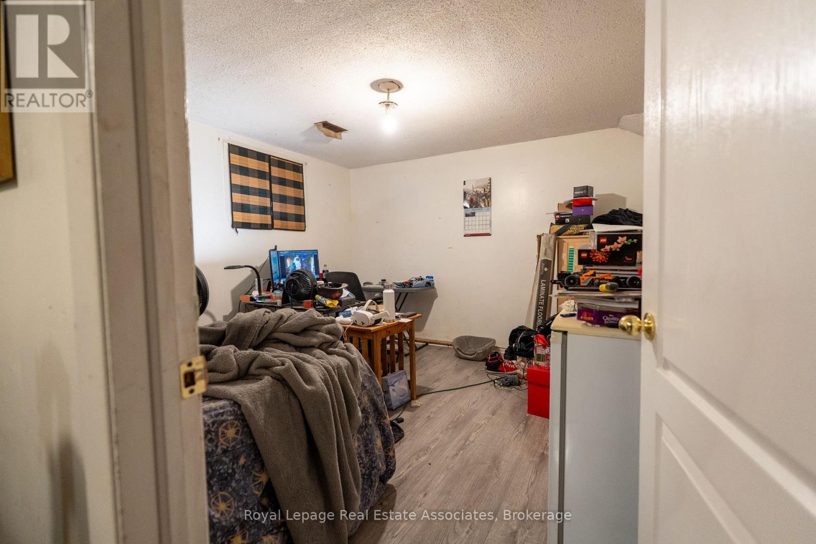 337 Hansen Road N, Brampton, ON - Indoor Photo Showing Other Room