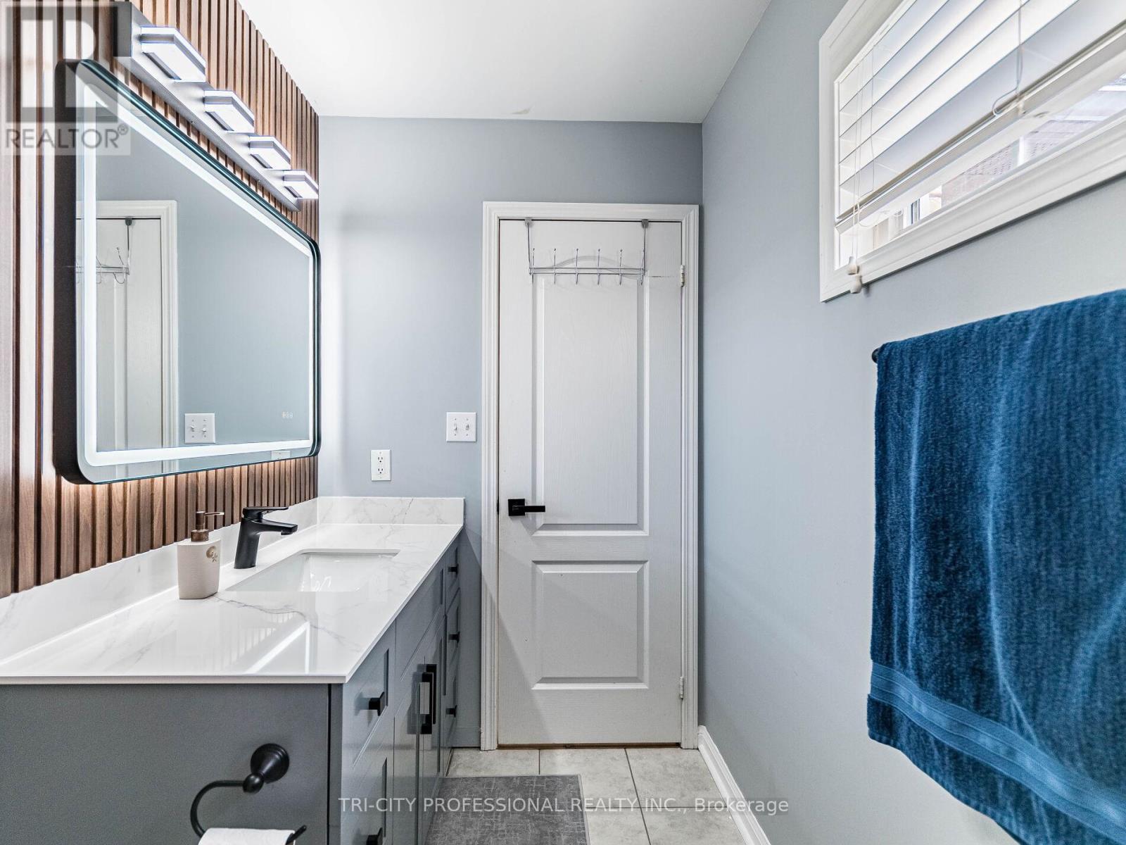 18 Sugarhill Drive, Brampton, ON - Indoor Photo Showing Bathroom