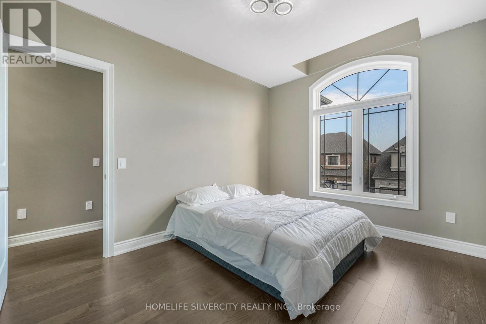 85 James Walker Avenue, Caledon, ON - Indoor Photo Showing Bedroom