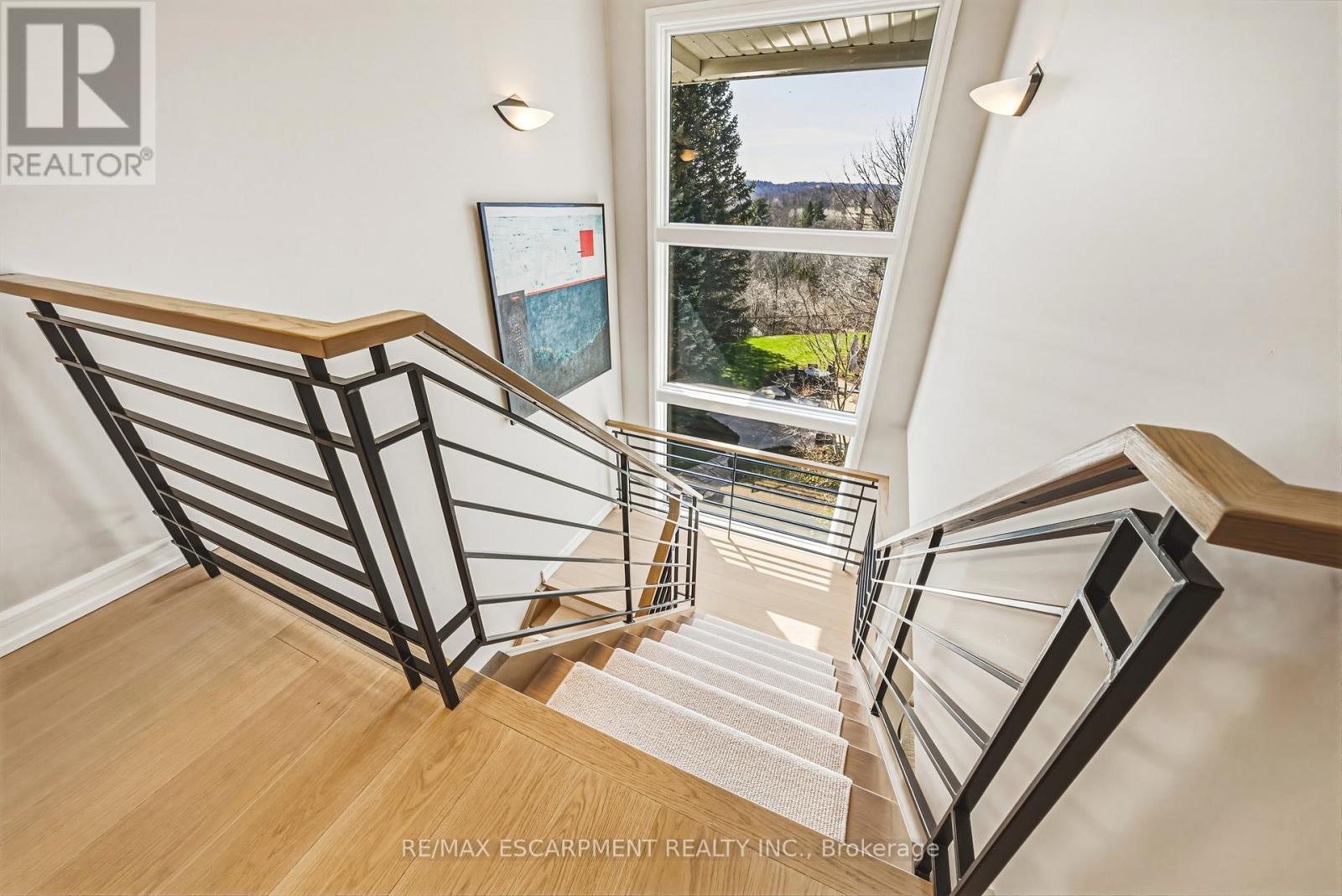 2 Anslow Court, Hamilton, ON - Indoor Photo Showing Other Room