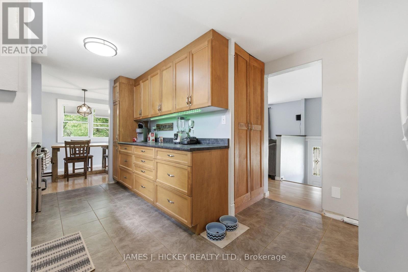 1 Tamarack Street, Deep River, ON - Indoor