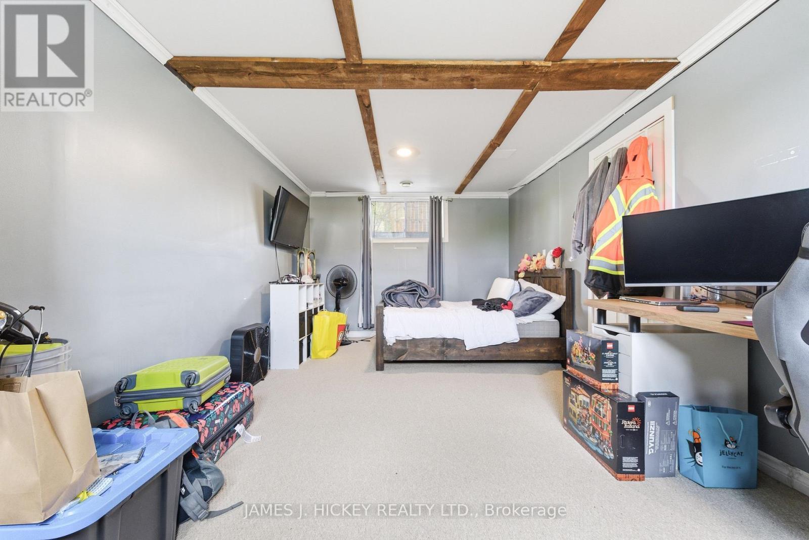 1 Tamarack Street, Deep River, ON - Indoor Photo Showing Bedroom