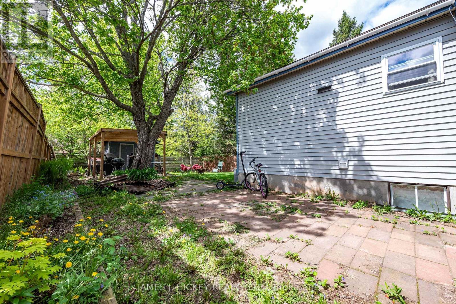 1 Tamarack Street, Deep River, ON - Outdoor