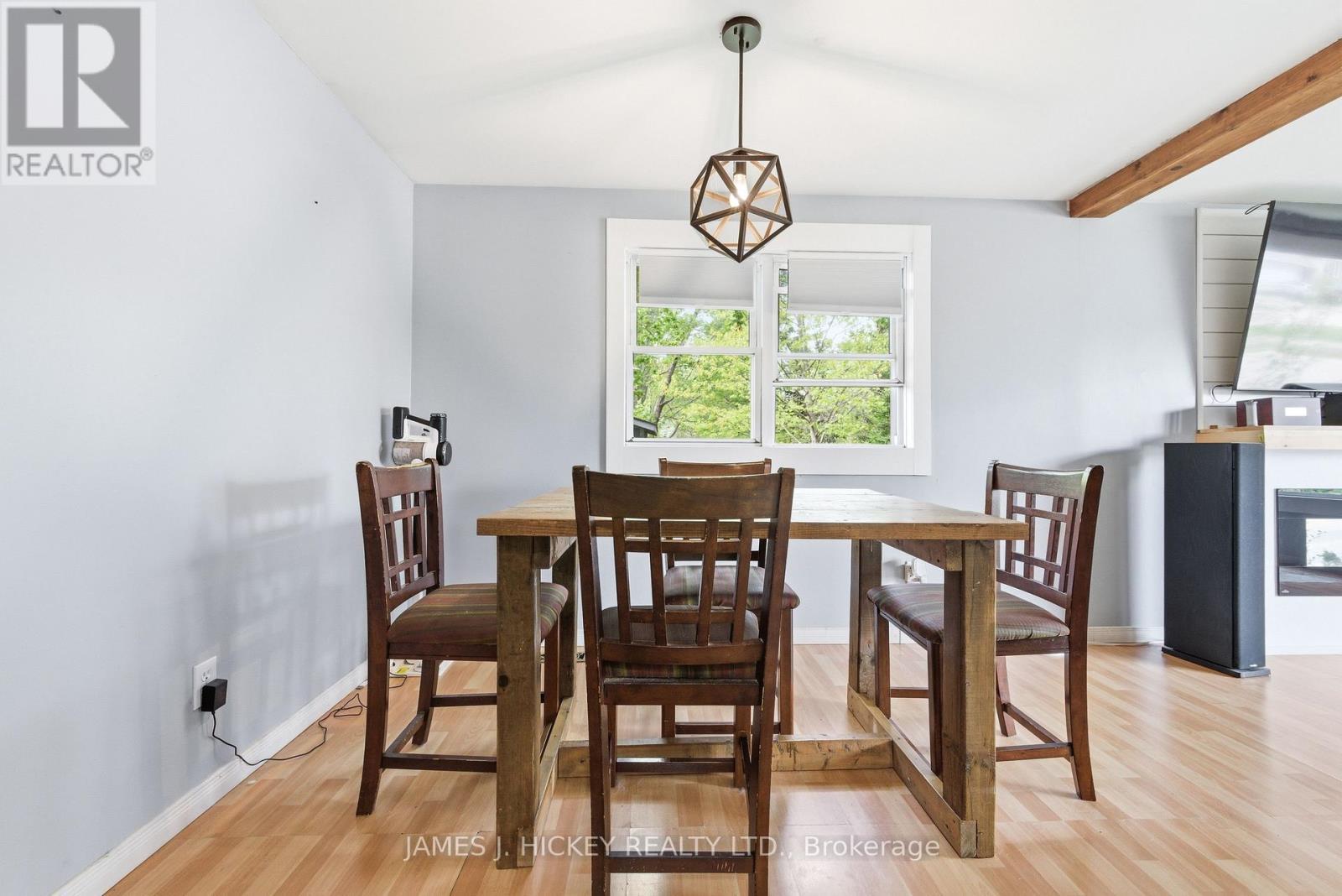 1 Tamarack Street, Deep River, ON - Indoor Photo Showing Dining Room