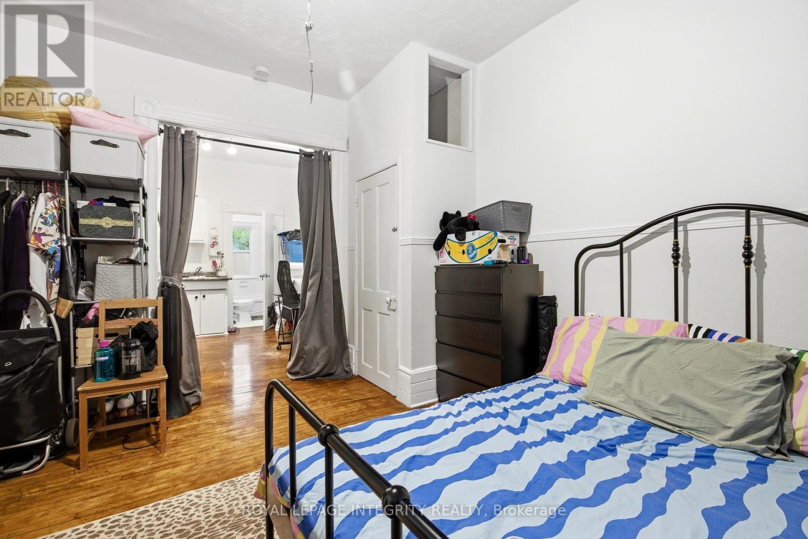 Unit 1 (main floor) bedroom - 634 Gladstone Avenue, Ottawa, ON - Indoor Photo Showing Bedroom