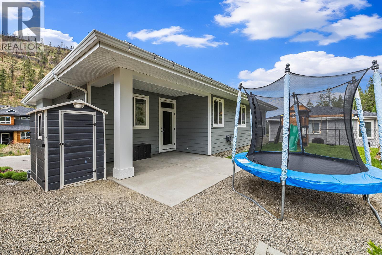 21 Forest Edge Drive, Kelowna, BC - Outdoor
