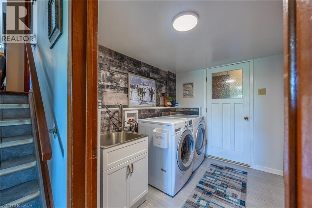 1712 Vittoria Road, Vittoria, ON - Indoor Photo Showing Laundry Room