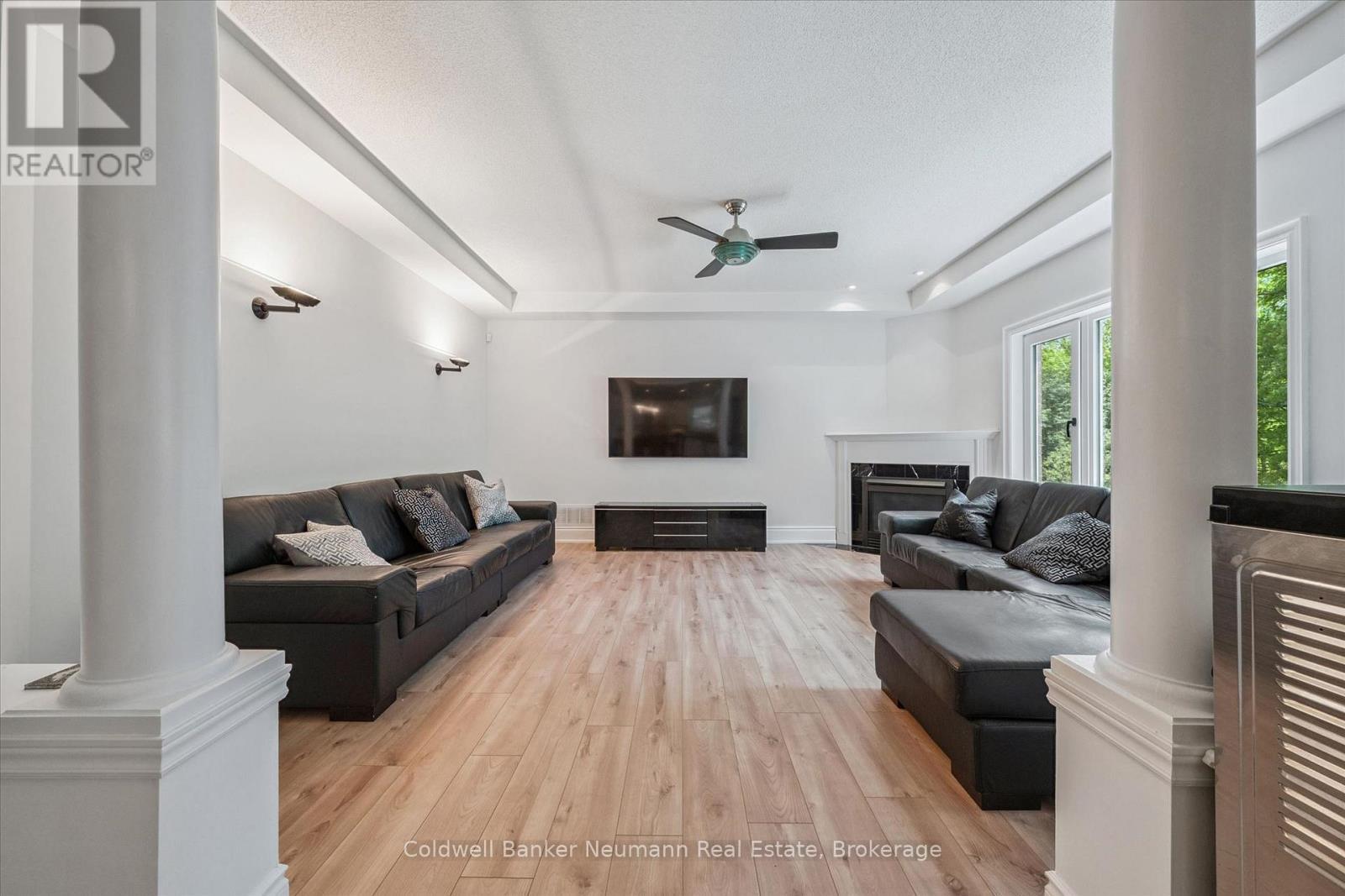 32 Forest Ridge Road, Erin, ON - Indoor Photo Showing Living Room With Fireplace