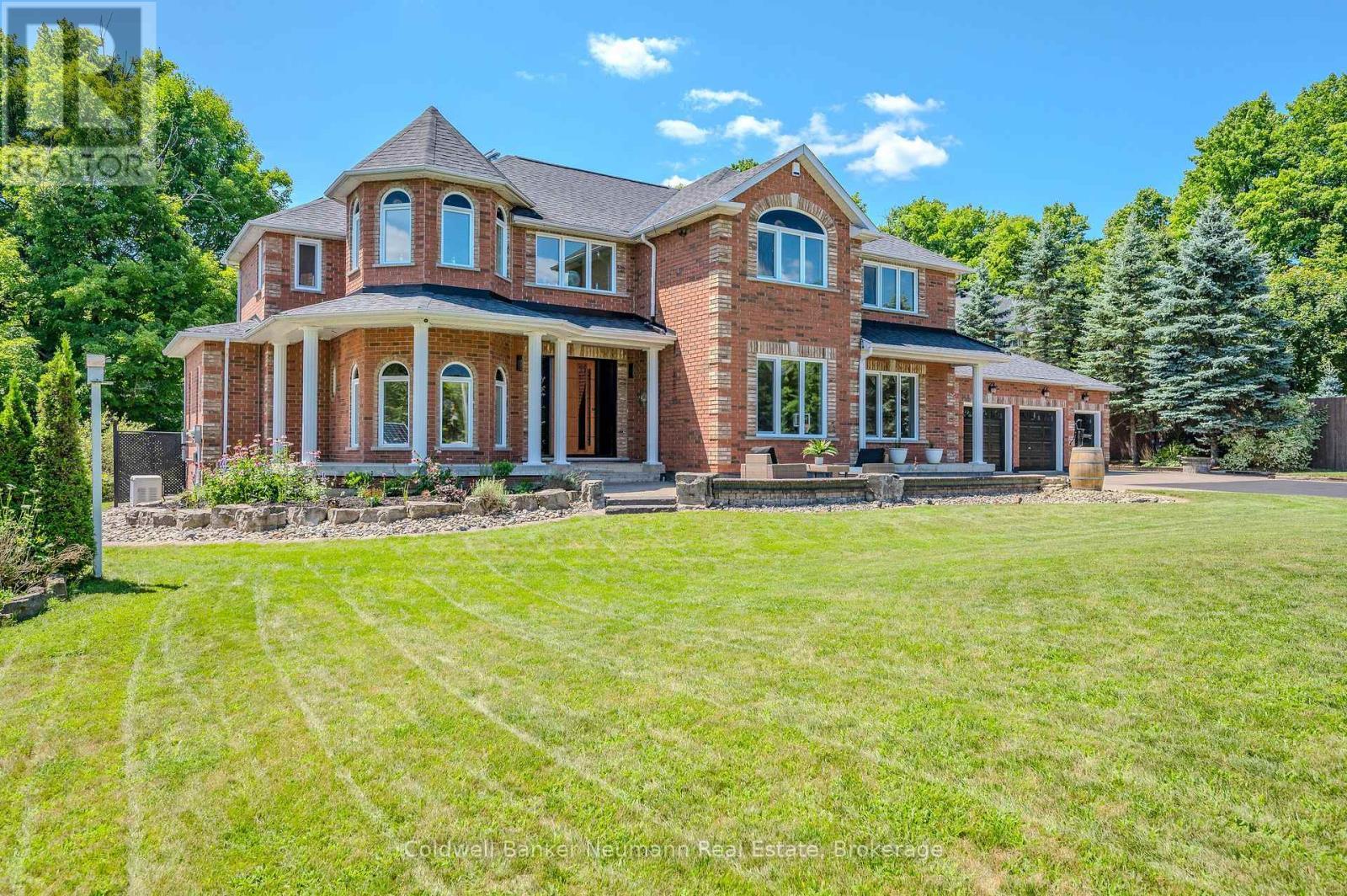32 Forest Ridge Road, Erin, ON - Outdoor With Deck Patio Veranda With Facade
