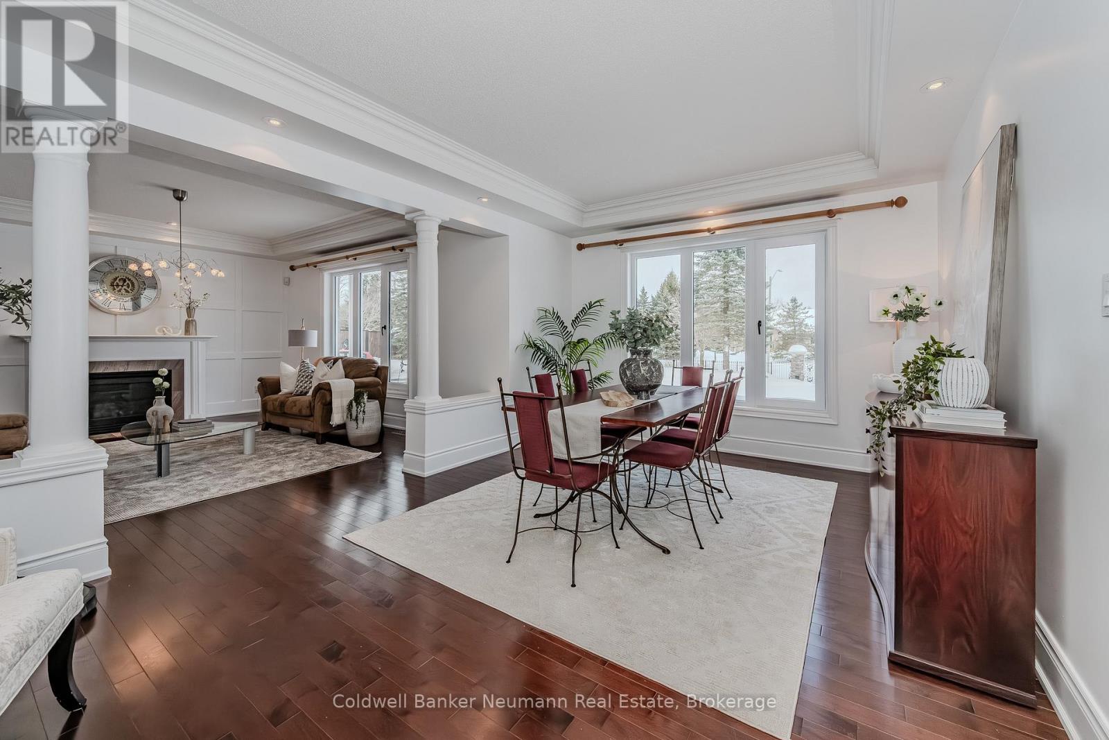 32 Forest Ridge Road, Erin, ON - Indoor Photo Showing Living Room With Fireplace