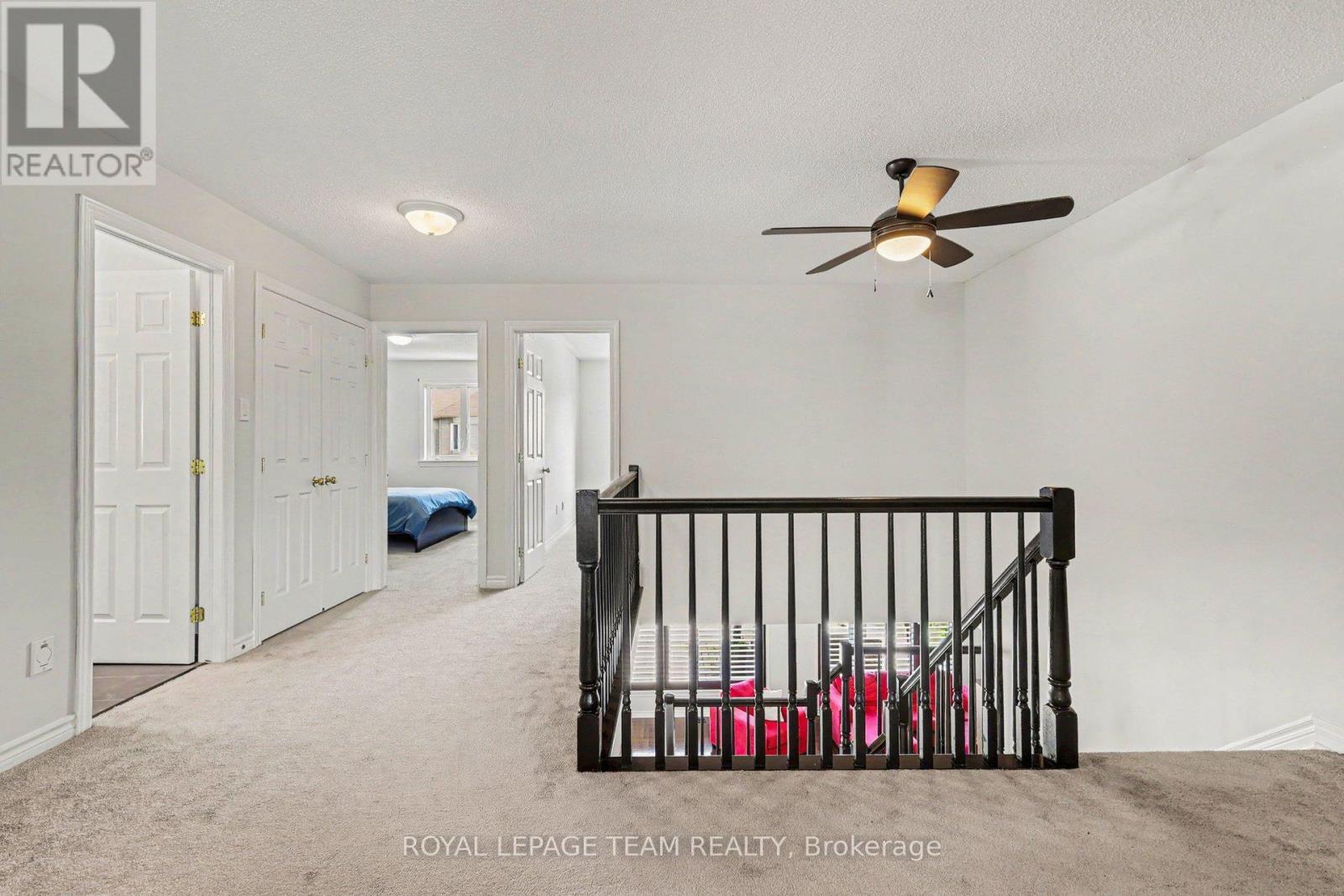 Open hall concept on second level - 65 Osprey Crescent, Ottawa, ON