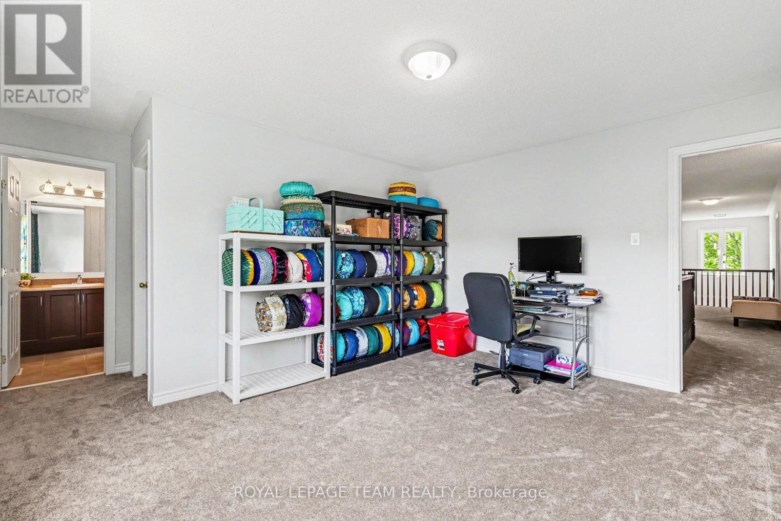 Rear Facing bedroom with walk in and en suite - 65 Osprey Crescent, Ottawa, ON