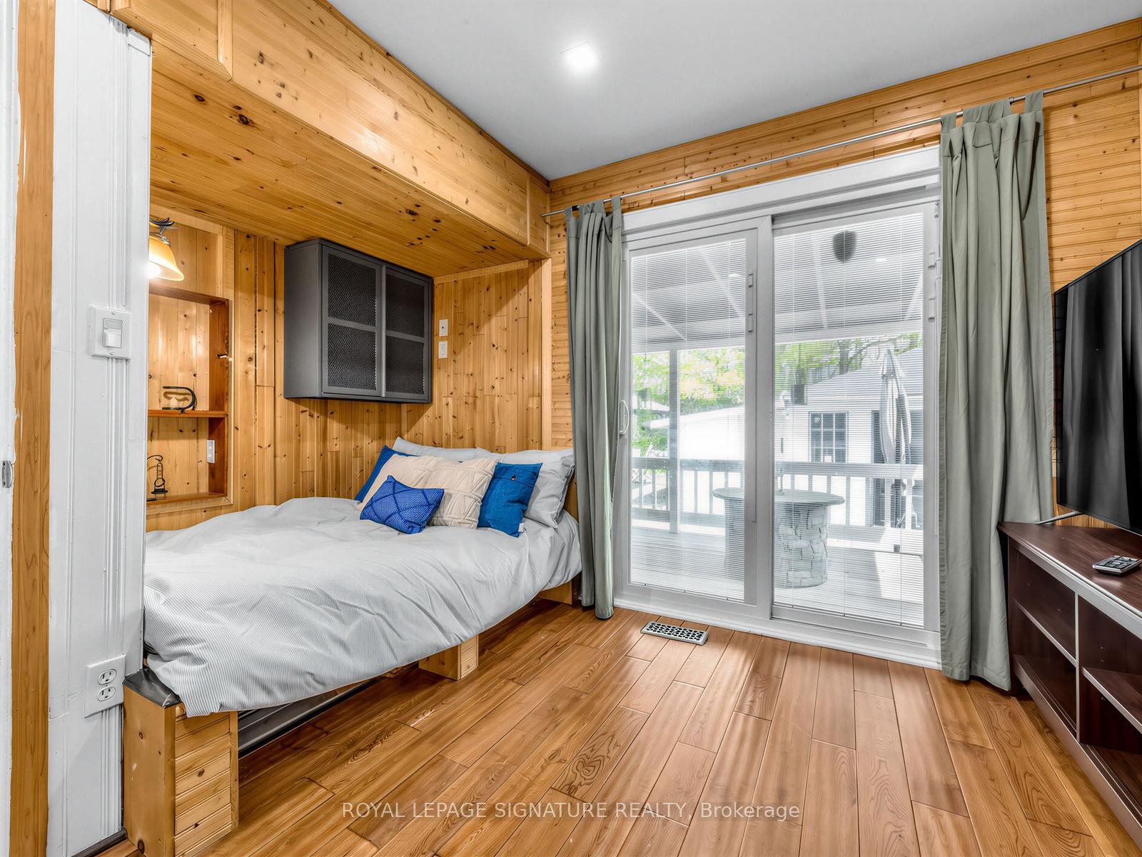 67 Ellington Drive, Toronto, ON - Indoor Photo Showing Bedroom