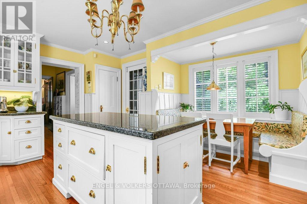 202 Cloverdale Road, Ottawa, ON - Indoor