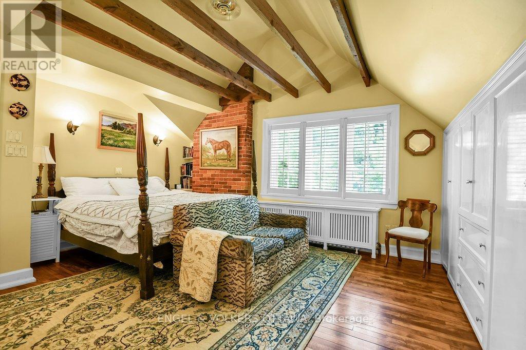 202 Cloverdale Road, Ottawa, ON - Indoor Photo Showing Bedroom