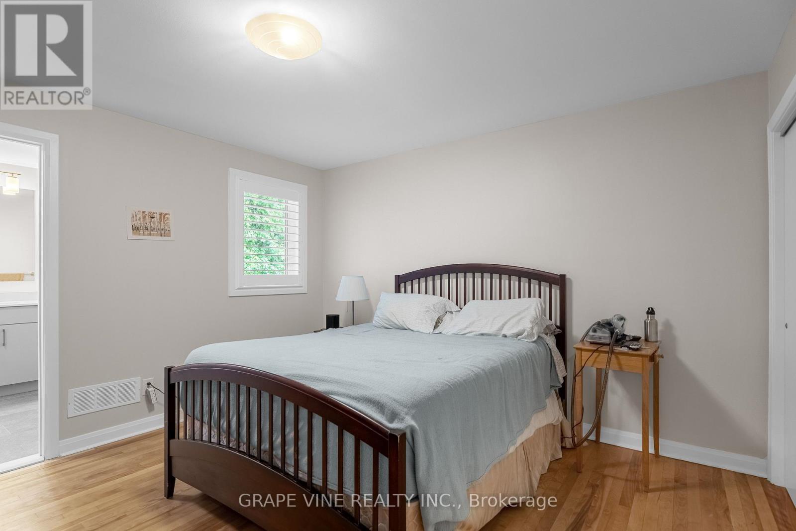 2201 Braeside Avenue, Ottawa, ON - Indoor Photo Showing Bedroom