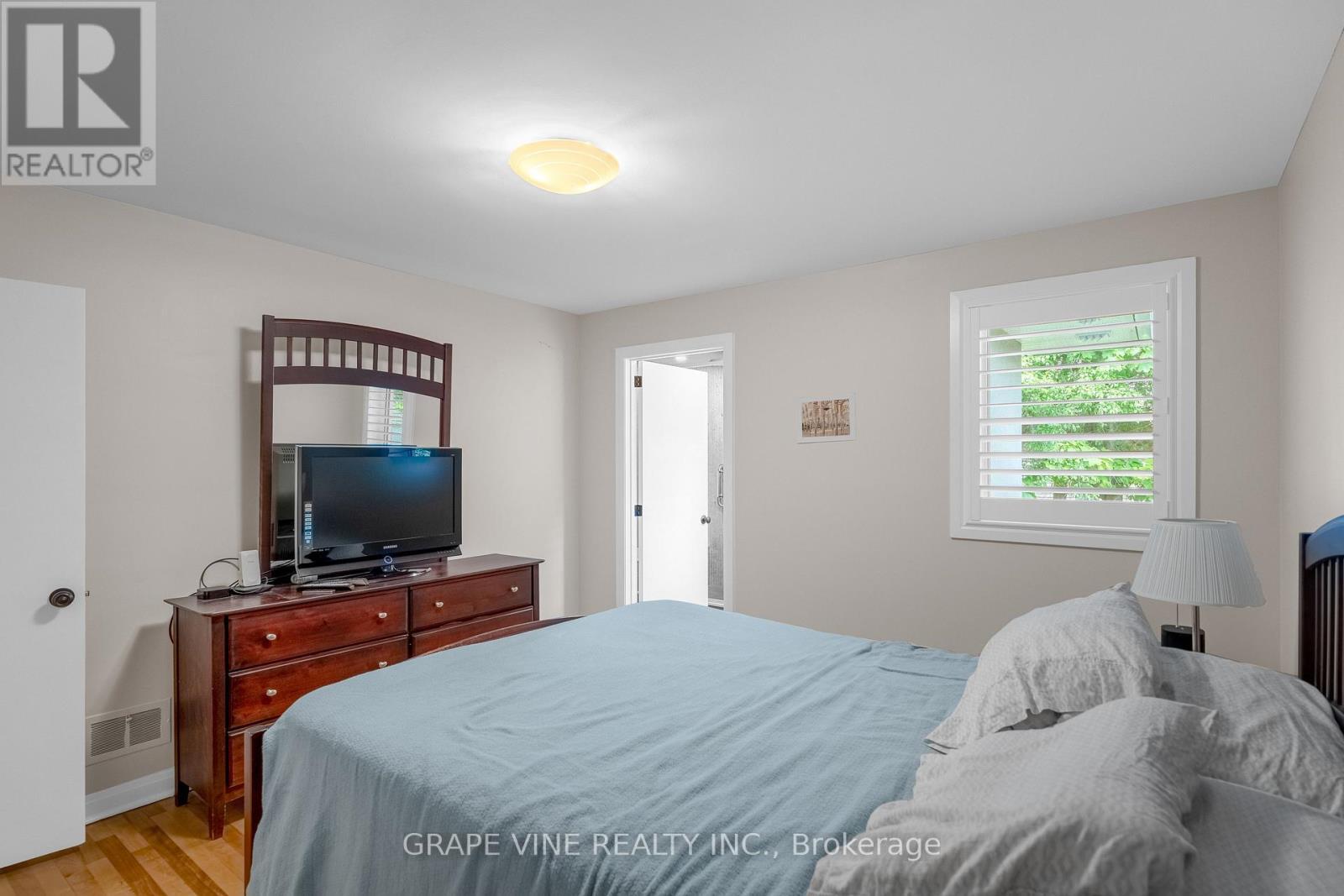 2201 Braeside Avenue, Ottawa, ON - Indoor Photo Showing Bedroom
