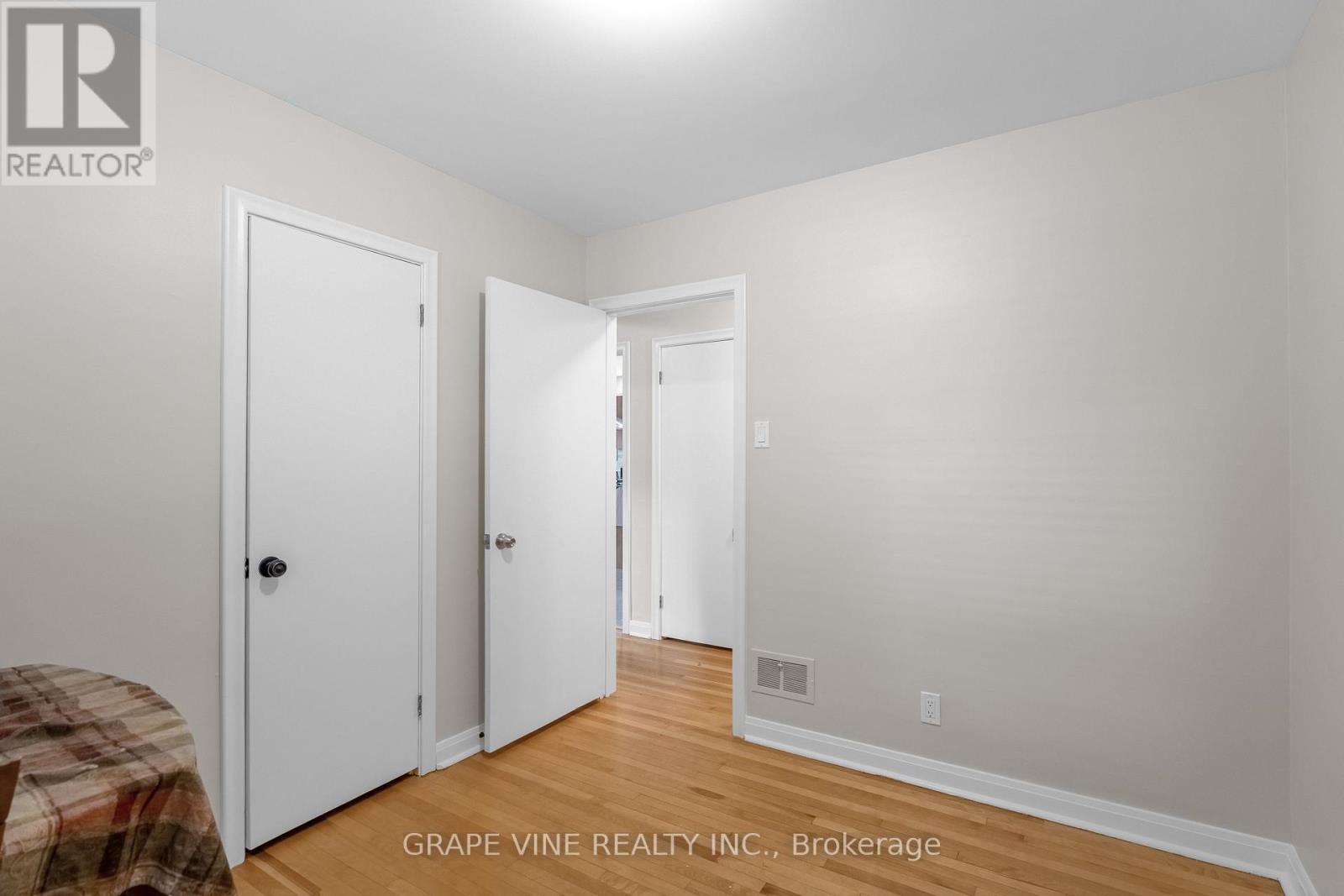 2201 Braeside Avenue, Ottawa, ON - Indoor Photo Showing Other Room