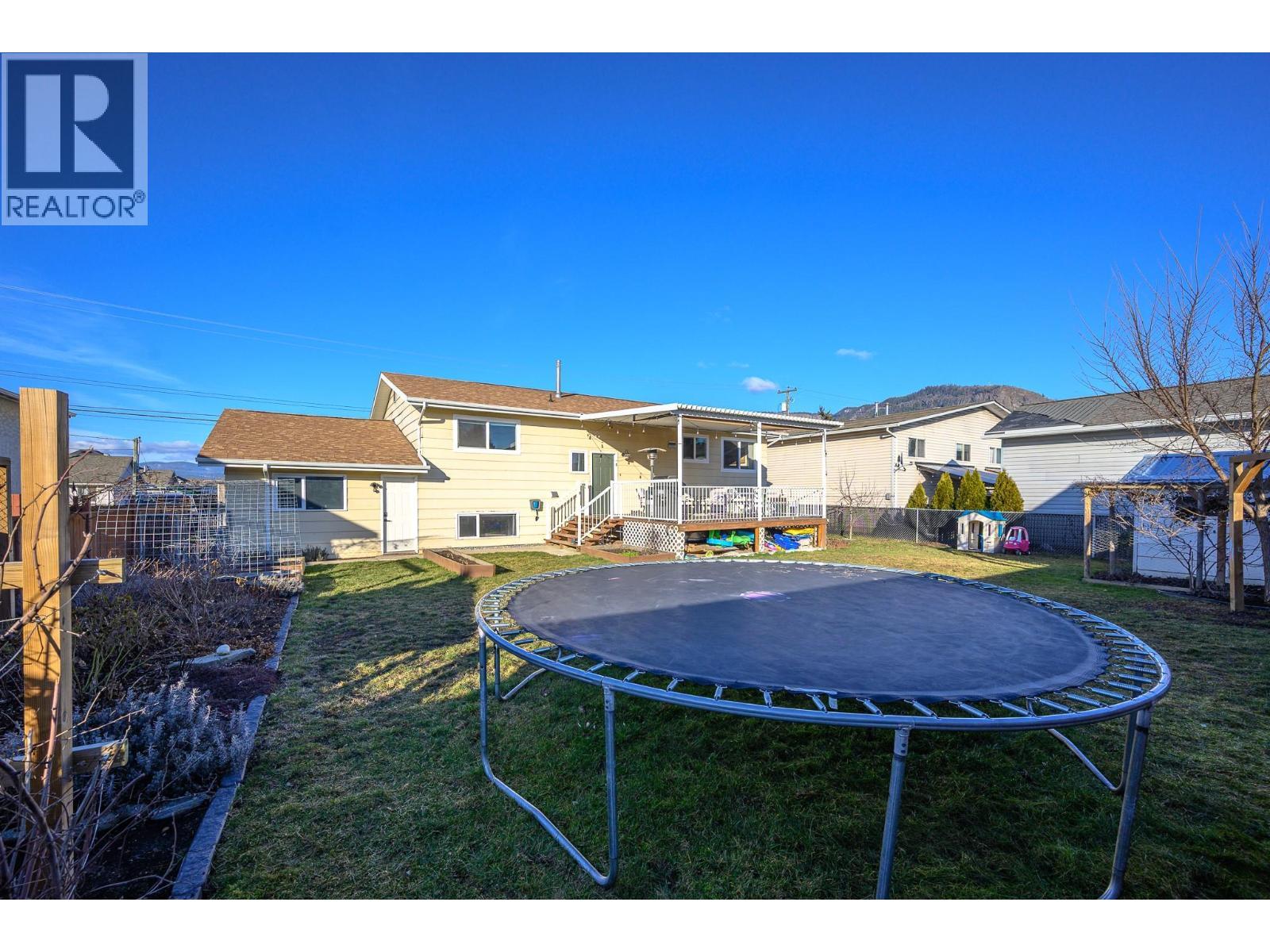 302 Bass Avenue, Enderby, BC - Outdoor
