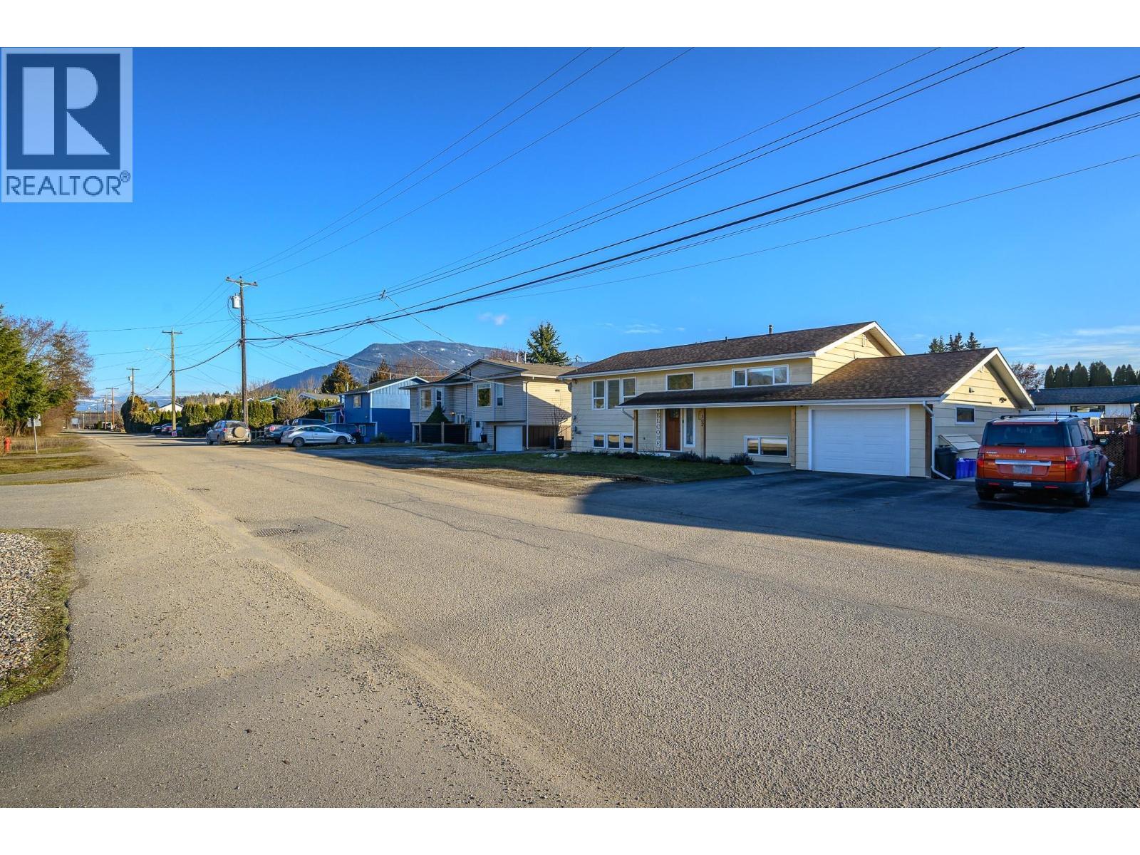 302 Bass Avenue, Enderby, BC - Outdoor