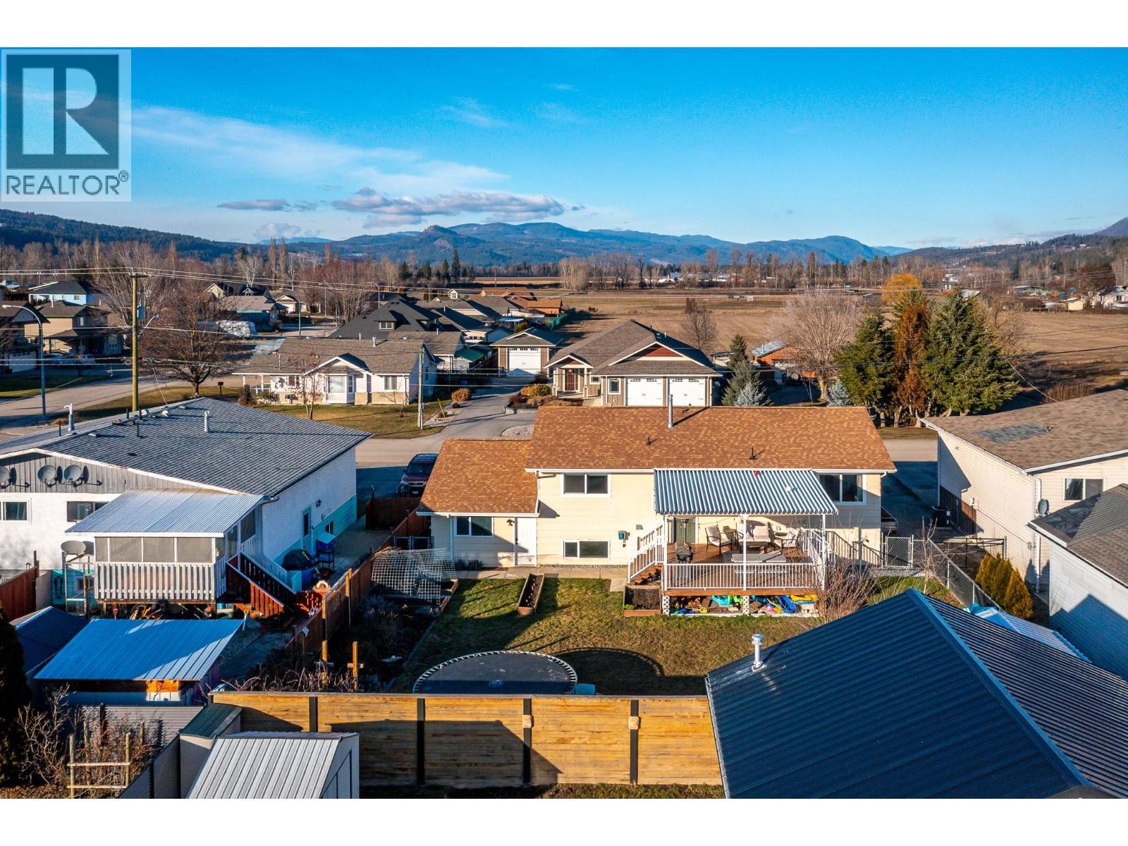 302 Bass Avenue, Enderby, BC - Outdoor