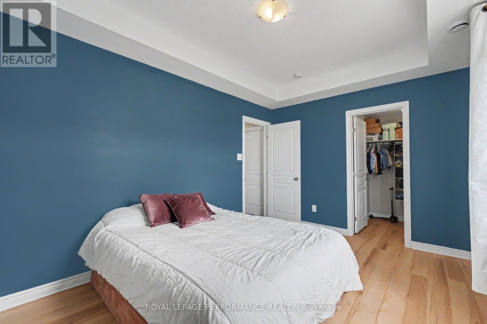 220 Pembina Private, Ottawa, ON - Indoor Photo Showing Bedroom