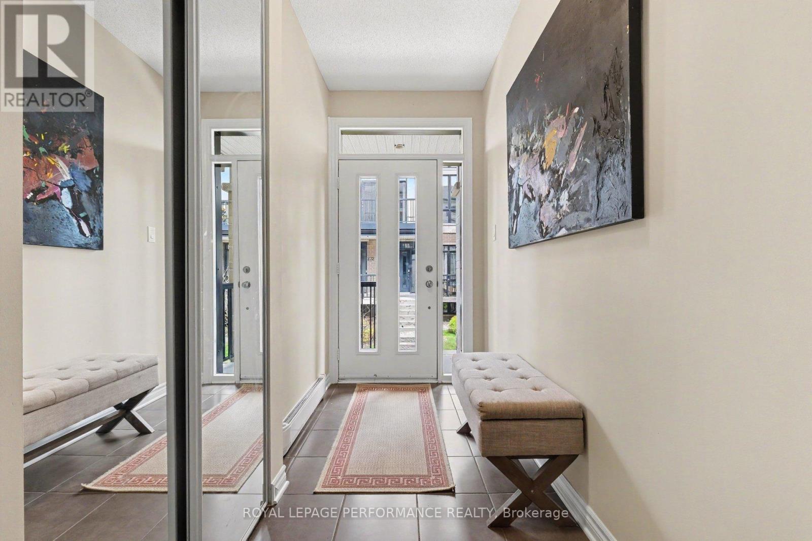 220 Pembina Private, Ottawa, ON - Indoor Photo Showing Other Room