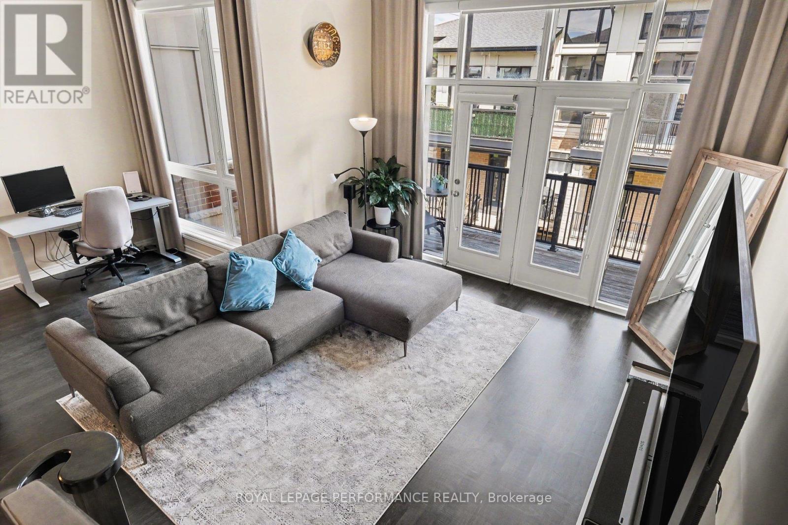 220 Pembina Private, Ottawa, ON - Indoor