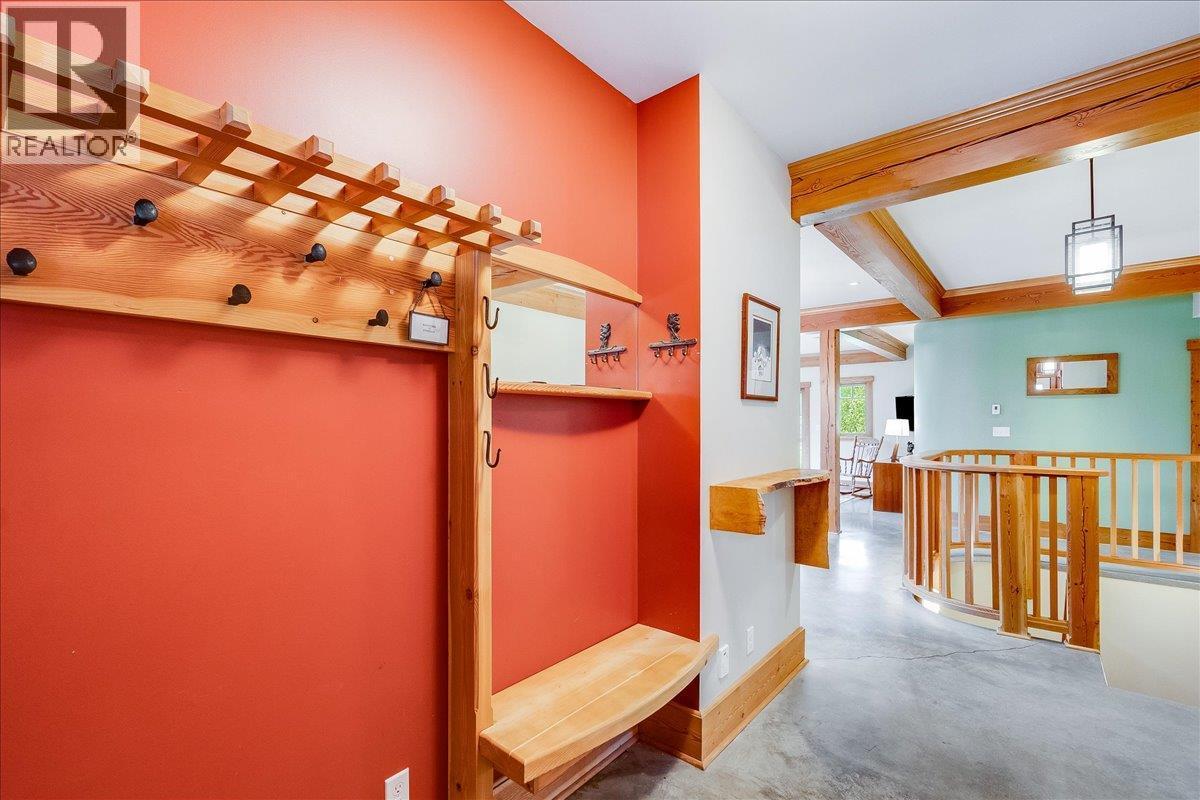 530 Foster Place, Nelson, BC - Indoor Photo Showing Other Room