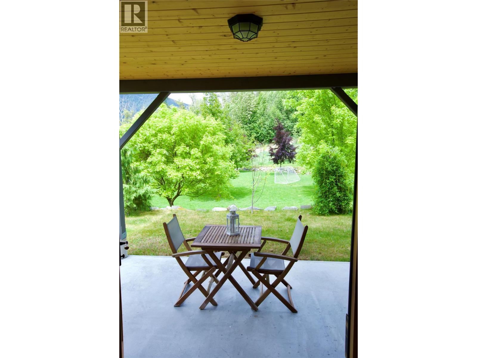 530 Foster Place, Nelson, BC - Outdoor