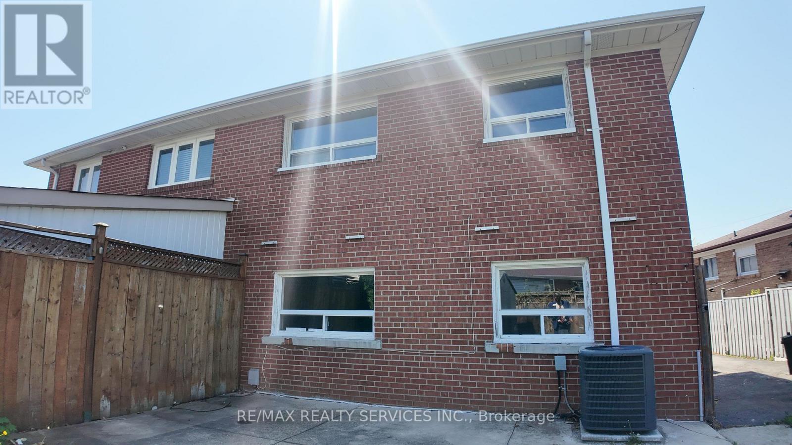 33 Bimini Crescent, Toronto, ON - Outdoor With Exterior