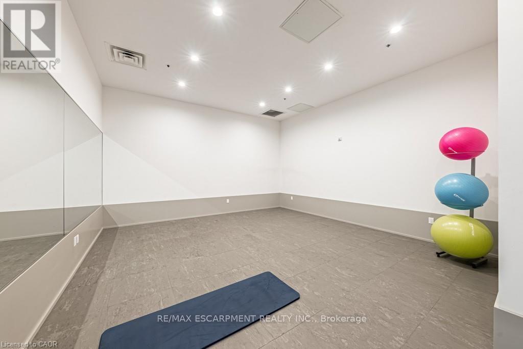 609 - 550 North Service Road, Grimsby, ON - Indoor Photo Showing Other Room