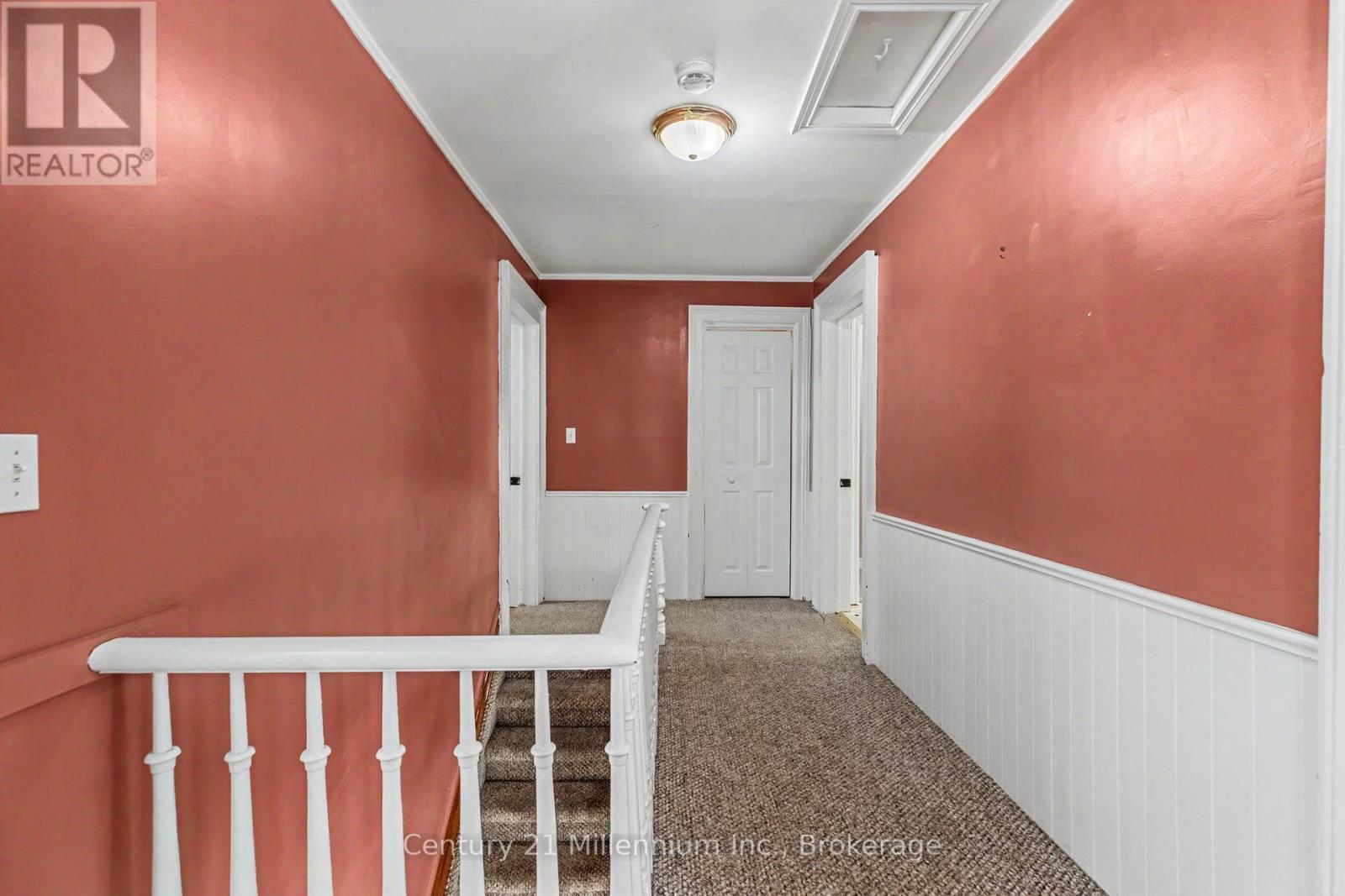 26 Victoria Avenue, Grey Highlands, ON - Indoor Photo Showing Other Room
